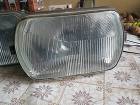 Škoda 105,120 M - přední světlomety - 2