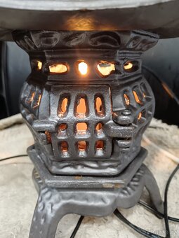 Krásná litinová lampička - 2