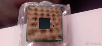 Procesor Ryzen 3 2200G - 2