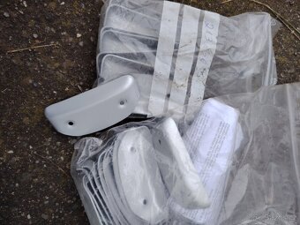 Koncovka k liště na karavan - 2