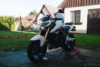 Suzuki GSR 750 - 2