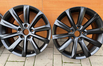 Helsinki  schwarz VW PASSAT B8 5x112 - 2