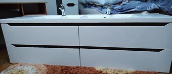 Skříňka s dvoj umyvadlem - 2