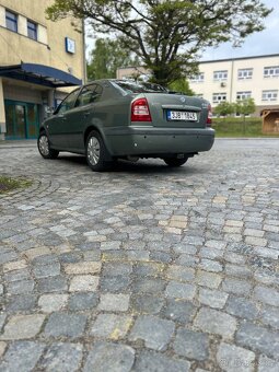 Škoda octavia 1,6 75kw benzín (rok výroby 2003) - 2