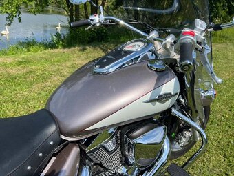 Suzuki Intruder C 1800 R - 2
