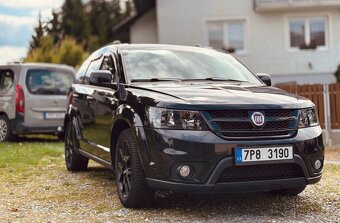 Fiat Freemont 2.0 Multijet 125 kW 4×4 Black Code - 2