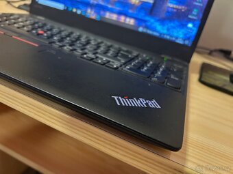Lenovo T570, i5-7300U, 512GB HDD, 8GB RAM, 15,6", Win 10 - 2