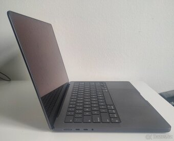 MacBook Pro 14" – Apple M3 Pro – TOP STAV, 100% baterie - 2