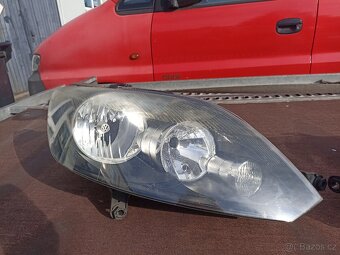 VW Golf+ kombi r.v. 2010, 1.4, 90 kw - přední světla - 2
