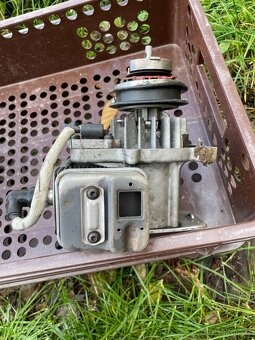 Motor od křoviňaku - 2
