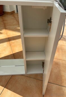 Závěsná koupelnová skříňka - 2