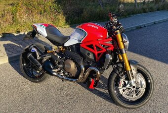Ducati Monster 1200 S - 2