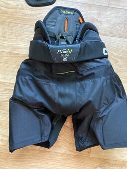 CCM hokejové kalhoty TACKS AS-V ProSR,M - 2