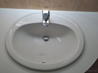 Koupelnova skrinka s umyvadlem - 2