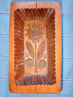 Máselnice dřevěné,řezbované 150-200 let staré - 2