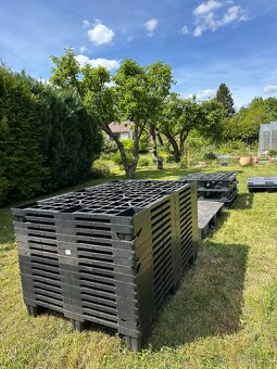 PLASTOVÉ PALETY (Hradec Králové) - 2