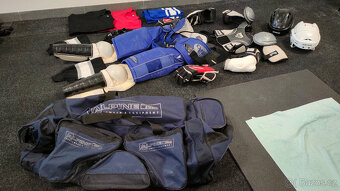 Hokejová výstroj - 2