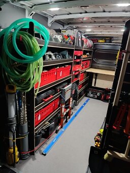 regály do dodávky - 2