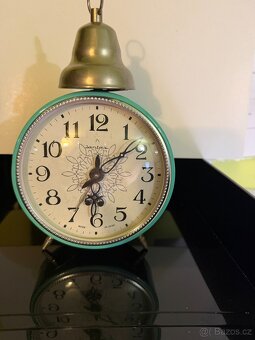 Starožitný budík - 2