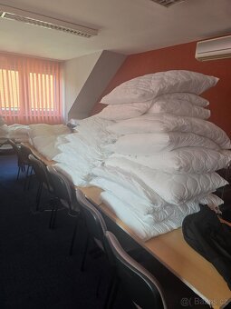 Deky a polštáře - 2