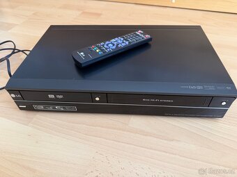 LG RCT699H VHS-DVD recorder - 2