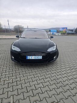 Tesla Model S P85 Free Supercharger - 2