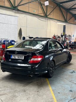 Mercedes-Benz C300 W204 - 2