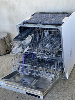 Vestavnná integrovaná myčka Beko 60cm - 2