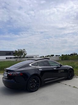 Tesla model S 75D - 2
