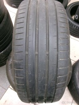 245/45 R19 FALKEN (cca 5mm) č.15728 - 2