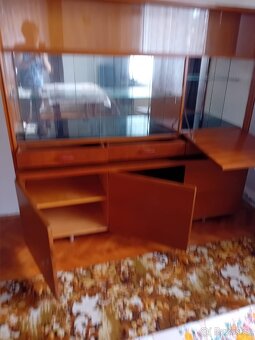 SEKRETÁŘ-SKŘÍNĚ-TOALETKA kus 500,-Kč - 2