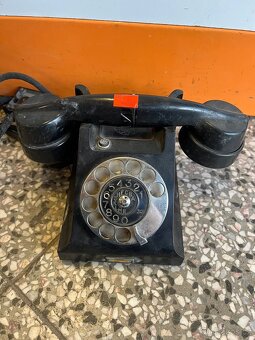 Bakelitový telefon Prchal - 2
