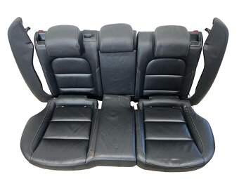 Sedačky černá kůže Škoda Superb 2 kombi r.v. 2010 - 2