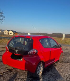 Prodávám vozidlo zn. Toyota Aygo r.v. 2009 - 2