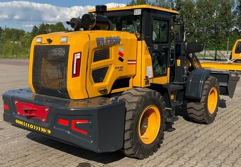 Kolový nakladač 20 L se sníženou kabinou 240 cm - 2