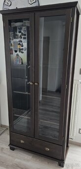 Vitrína Ikea Markor - 2