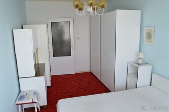 Prodám bílé skříně - 2