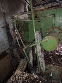 Hydraulický lis na hlínu - 2