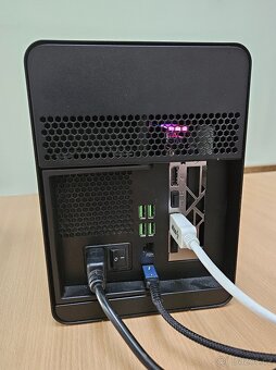 GPU box Razer Chroma X + MSI GeForce RTX 4060 GAMING X 8G - 2
