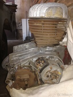 Motor Californian 250 590-4 - 2