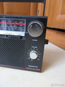 Nabízím retro radio Sanyo. Radio nehraje,. Chybí antena. Pro - 2