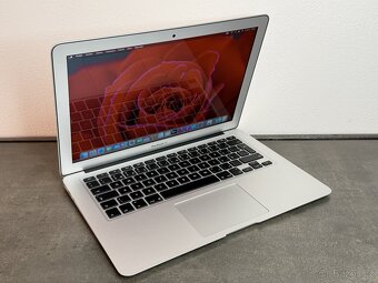 MacBook Air 13'' 2015 / i5 / 8GB / 128GB SSD - DPH - 2