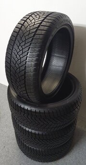4x -- 225/40 R18 Zimní pneu Goodyear UltraGrip Performance + - 2