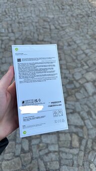 iPhone 16 Pro Max 1TB Desert Titanium - 2
