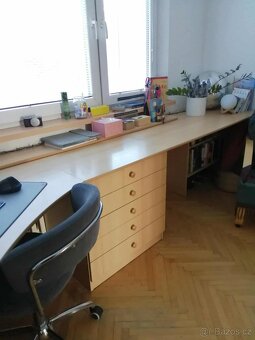 Pracovní stůl - PRODEJ - 2