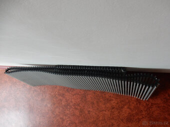 Krycí mřížka KORAFLEX PM hliníková stříbrná 328x3m - 2