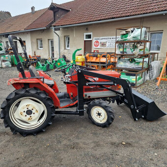 Shibaura D 208 F , 4x4 s čelním nakladačem - 2