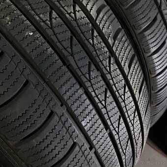 Zimní pneu 215/50 R17 95V XL Roralla 5,5mm - 2