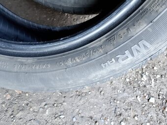 215/50/17 95v Nokian - zimní pneu 2ks - 2