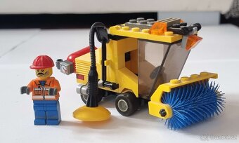🧹 LEGO City 7242 – Čisticí vůz - 2